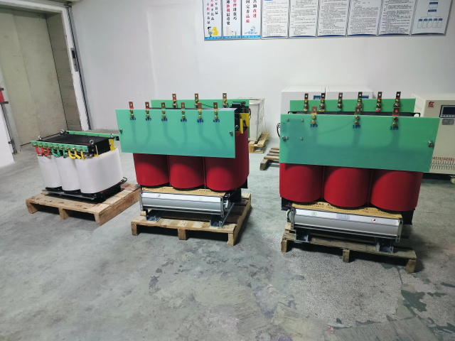 沙湾KS11-1000KVA矿用变压器